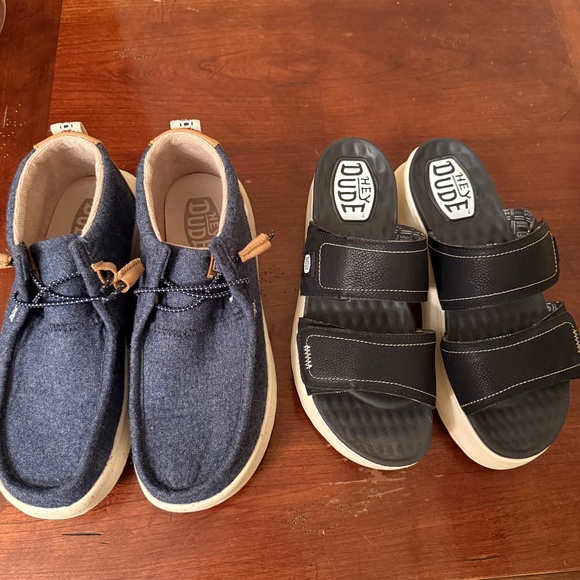 2 pair Hey Dude - Picture 1 of 9